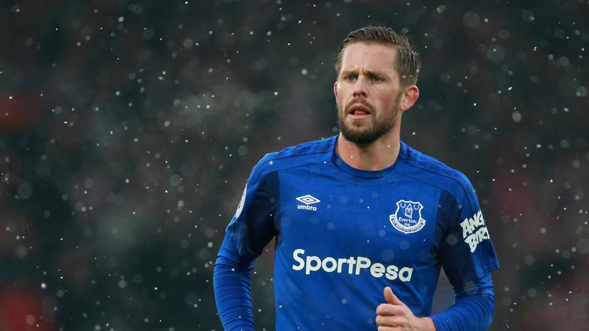 勇士在第四节实现大逆转，库里关键三分让球队夺冠希望再燃！，勇士第三节50分